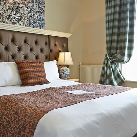 King'S Head Hotel By Greene King Inns Wimborne Minster Bagian luar foto