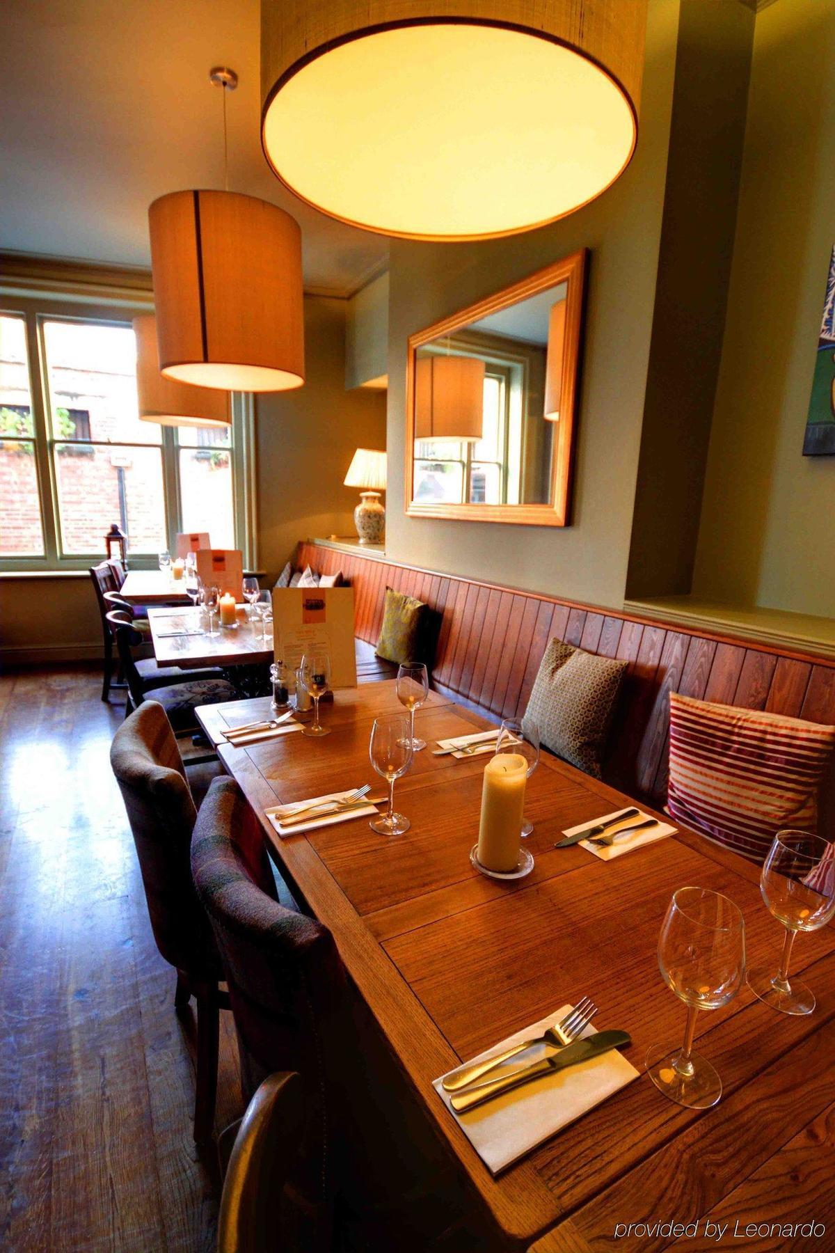 King'S Head Hotel By Greene King Inns Wimborne Minster Bagian luar foto