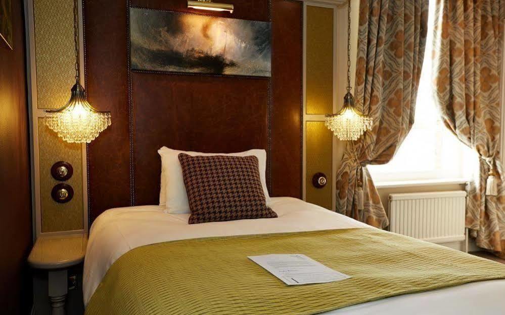 King'S Head Hotel By Greene King Inns Wimborne Minster Bagian luar foto