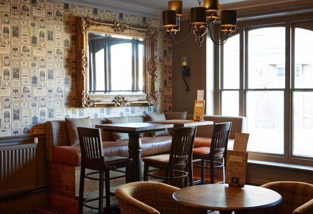 King'S Head Hotel By Greene King Inns Wimborne Minster Bagian luar foto