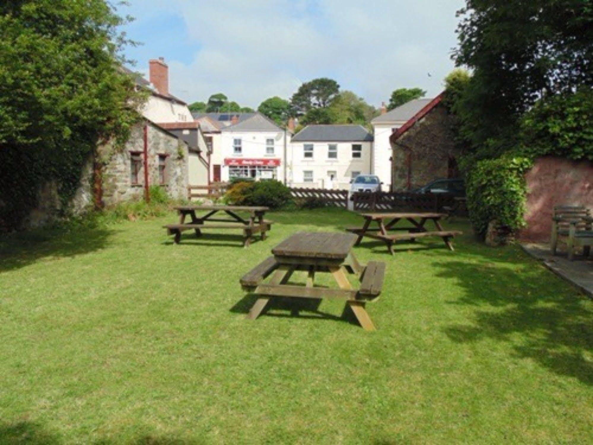 King'S Head Hotel By Greene King Inns Wimborne Minster Bagian luar foto